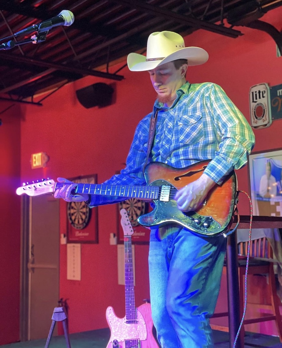 Live Music: Travis Hyll event photo