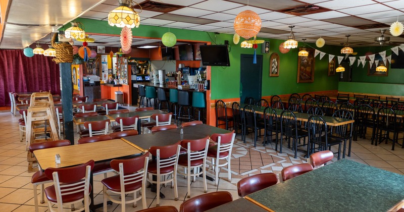 Interior, wide view, dining area