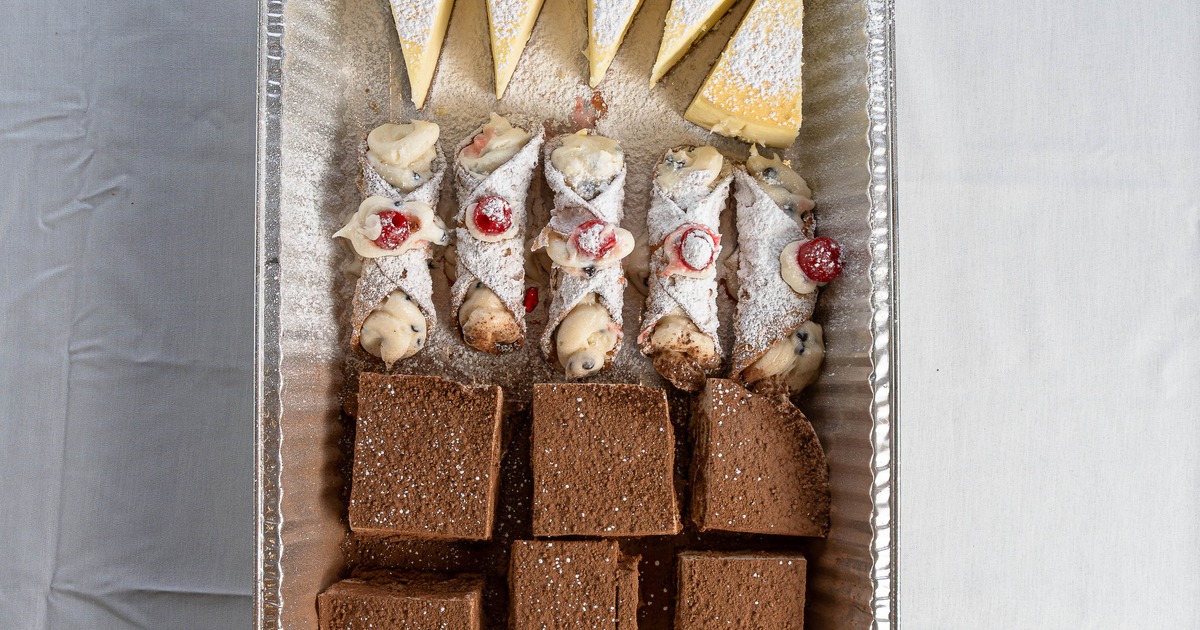 Dessert tray