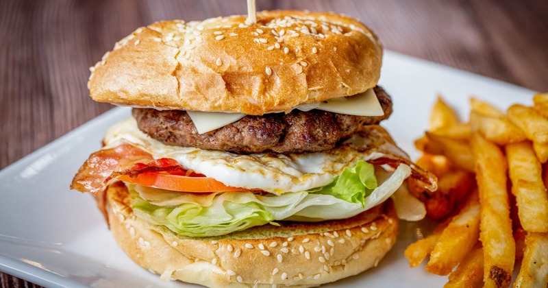 Cheeseburger Deluxe with fries