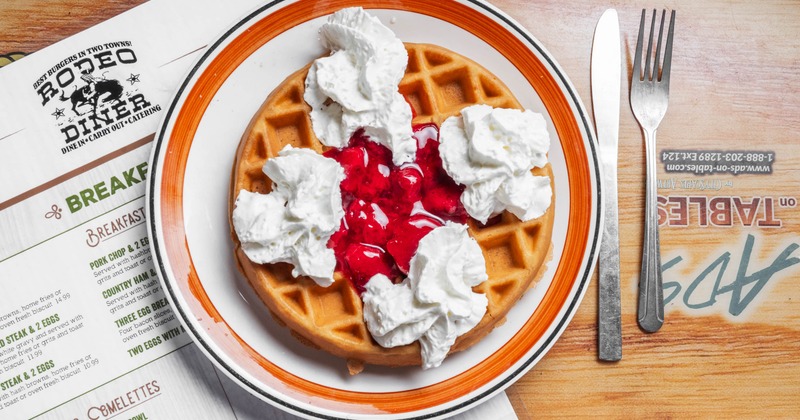 Omelet with strawberry