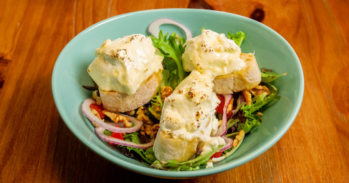 The goat cheese salad