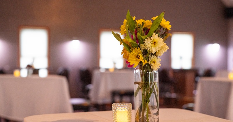 Diner table, flowers