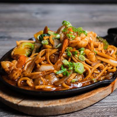 Black Pepper Udon with shrimp.