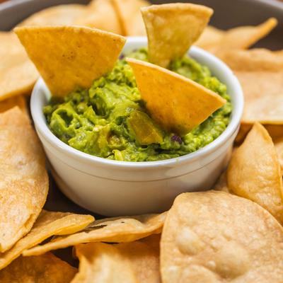 Guacamole and chips.