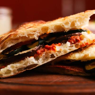 Augusto Sandwich, close-up.