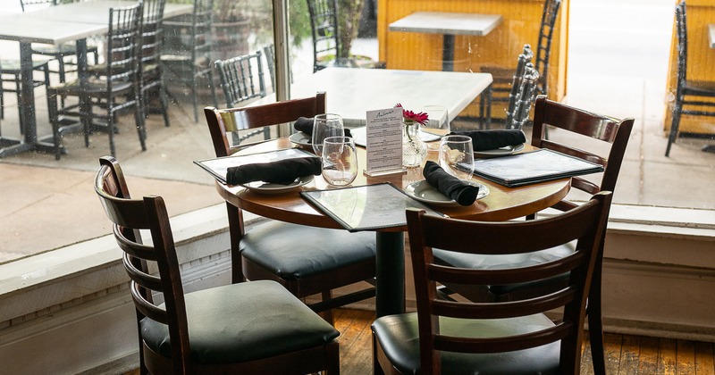 Interior, diner area, diner table, chairs