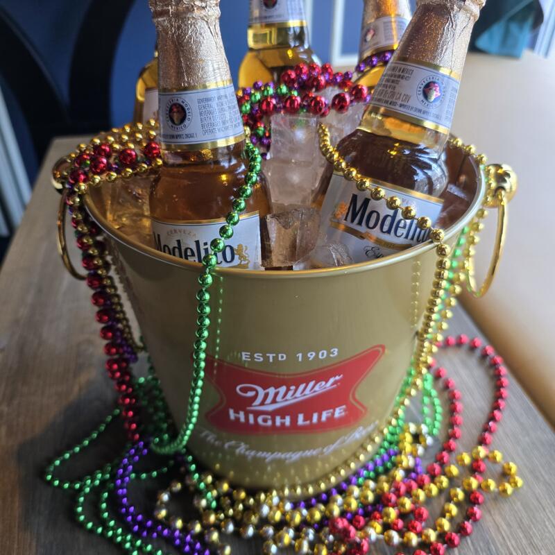 Bucket of Modelitos photo