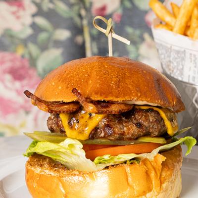 Balans cheese and bacon hamburger.