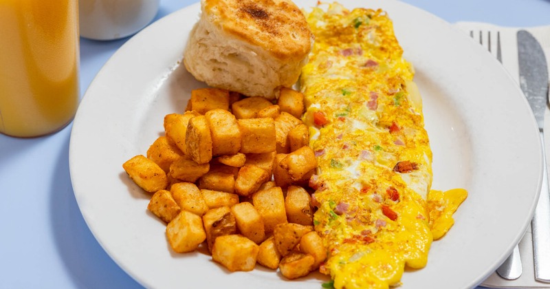western omelette, served