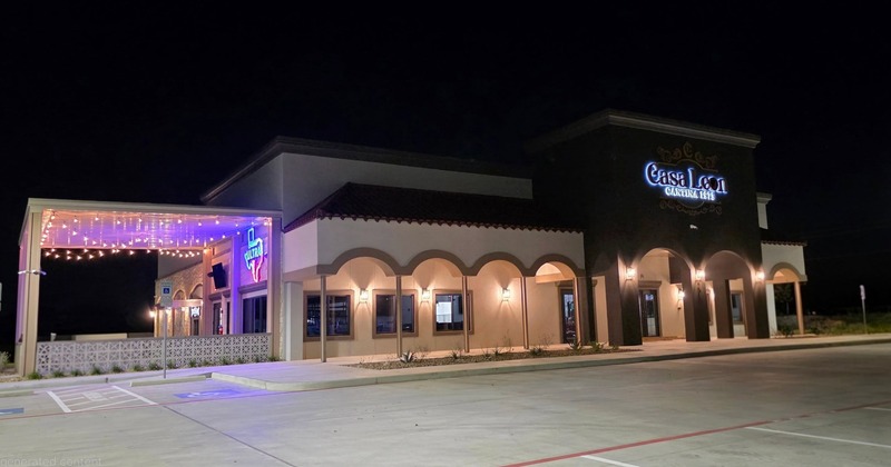 Exterior with a view on the entrance