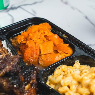 Oxtail meal mac yams.