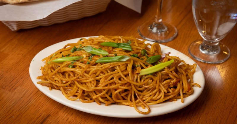 Stir-fried noodles with vegetables