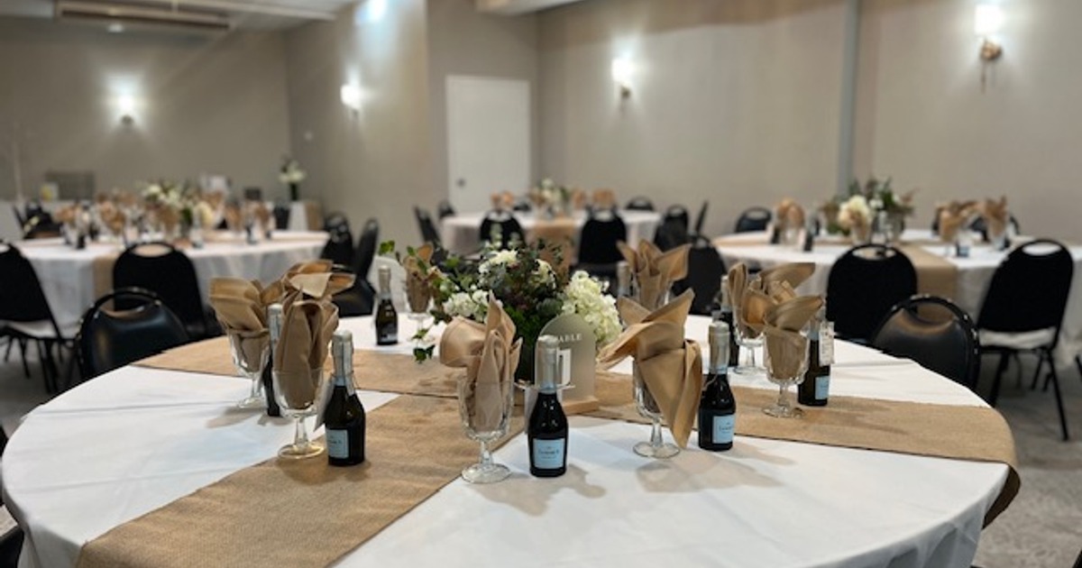 Banquet room, table settings