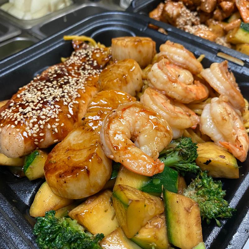 menu item 15 of 34, Chicken & Scallops