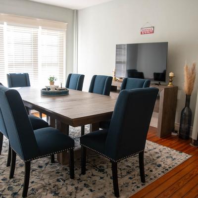Living room table and chairs.