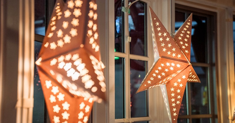 Entrance, light stars decoration