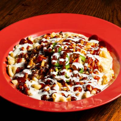 Brisket mac and cheese plate