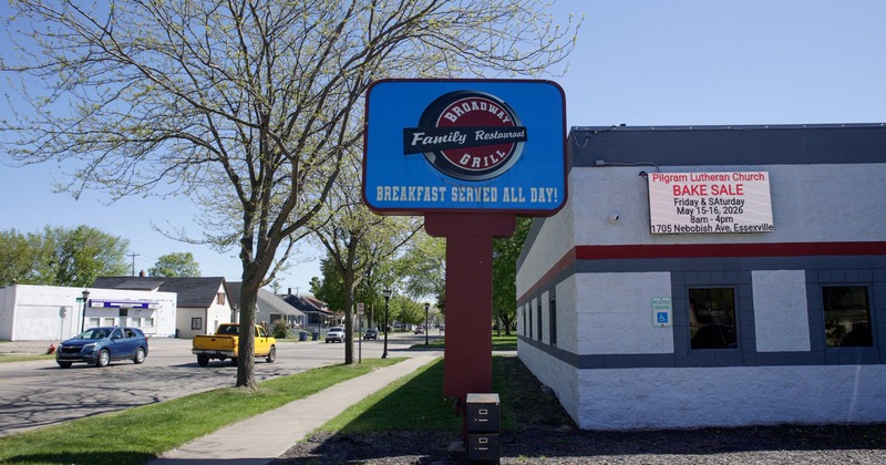 Restaurant signage