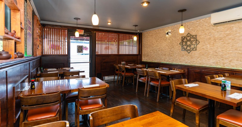 Dining area, tables for four people