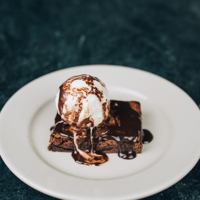 menu item 17 of 24, Brownie Sundae