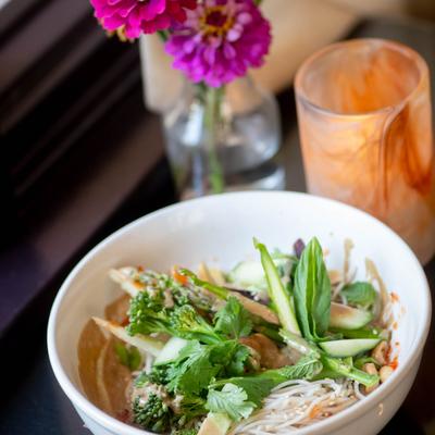 Vegetable bowl, flowers and arrangements.