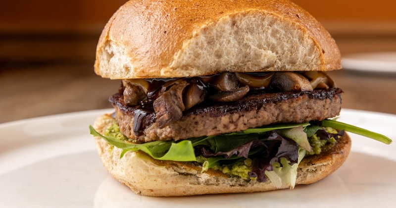 Mushroom pesto burger