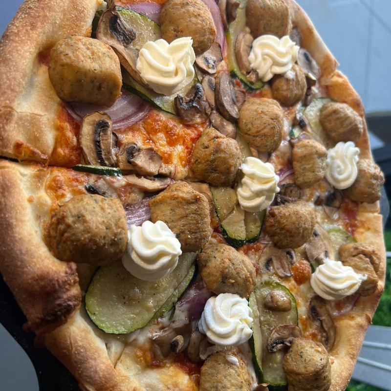 menu item 21 of 31, Meatballs Riccota Pizza
