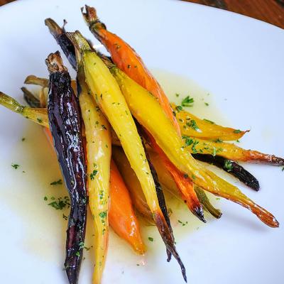 Heirloom Carrots - lemon, dill