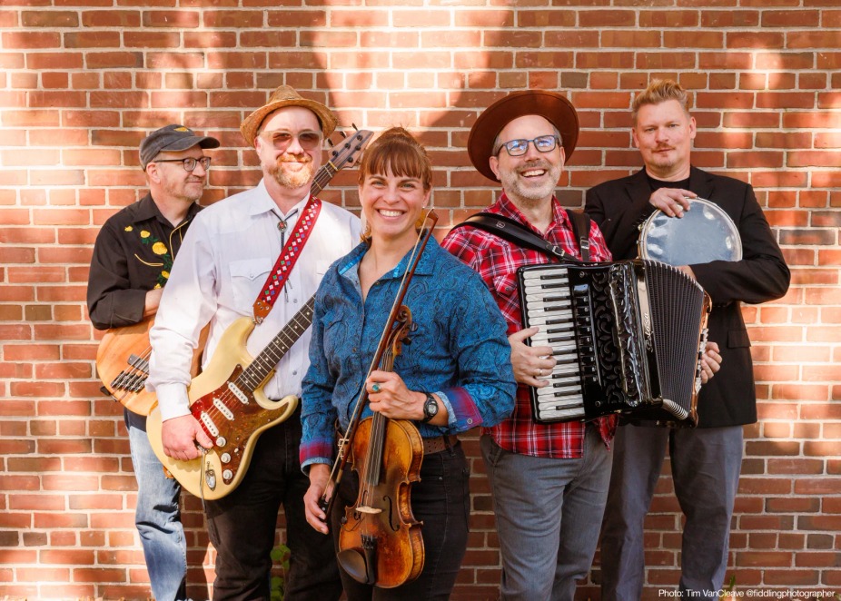 Erik Brandt and the Urban Hillbilly Quartet/Ticklepenny Corner event photo