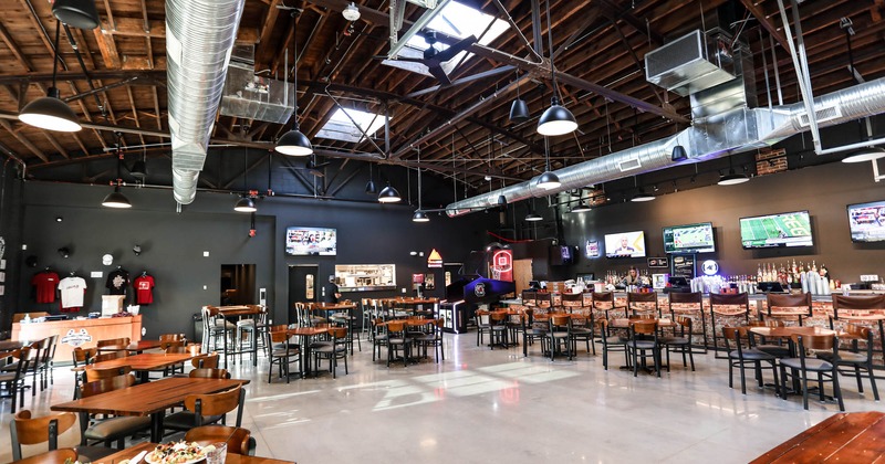 The Horseshoe interior, wide view