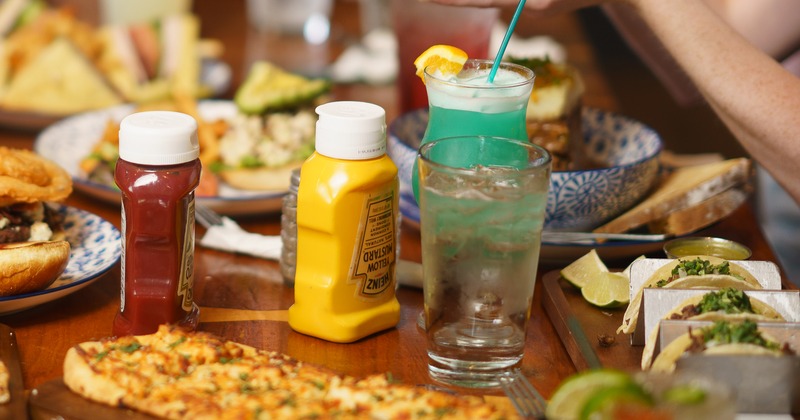 Fried chicken, fires, dips and a guiness