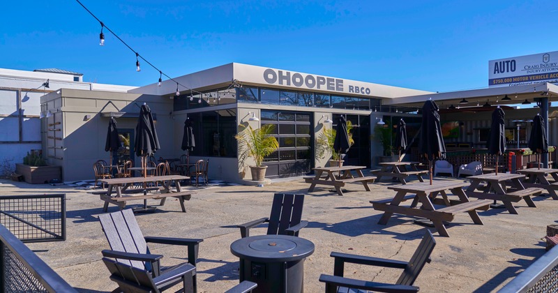 Exterior, patio, tables, armchairs