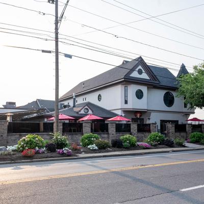 Outdoor view of the restaurant.