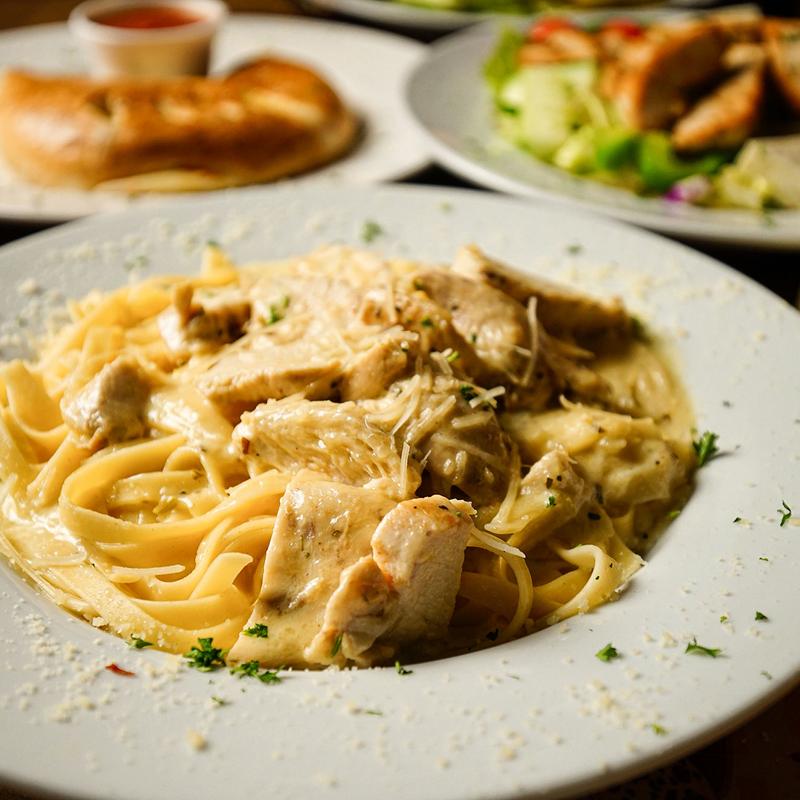 Fettuccine Alfredo photo