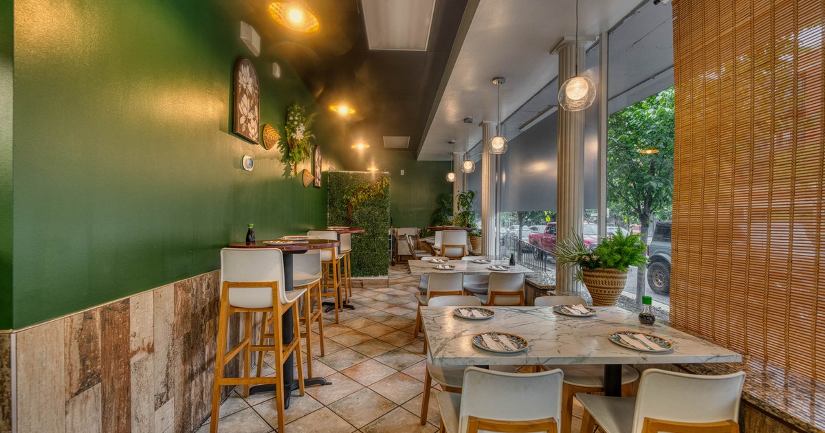 Dining area, tall tables on the left