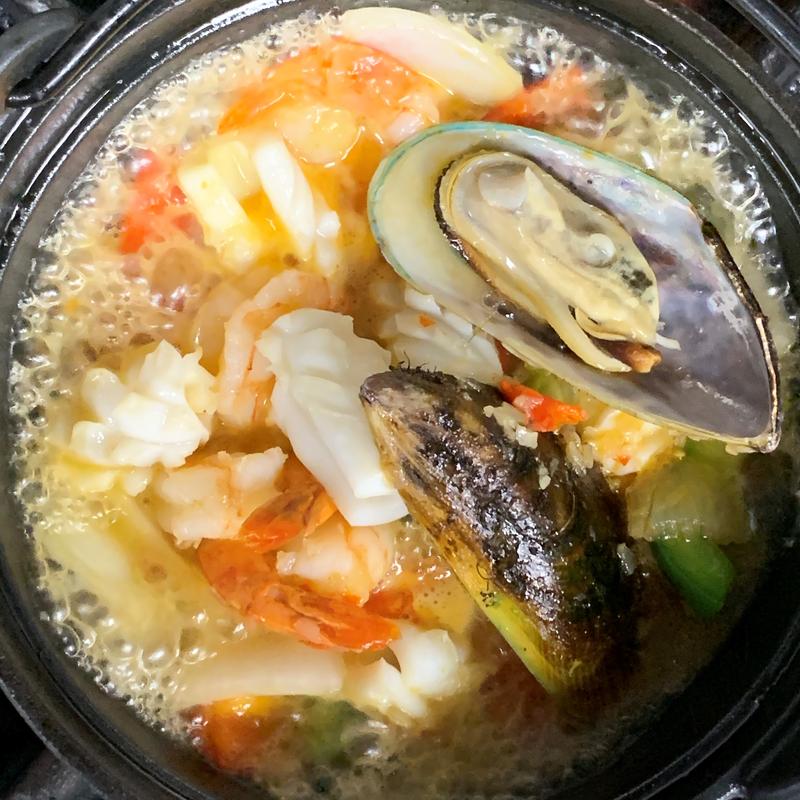 Spicy Seafood Claypot photo