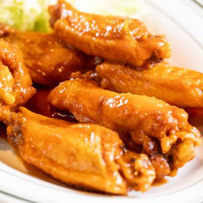 Buffalo wings, closeup.