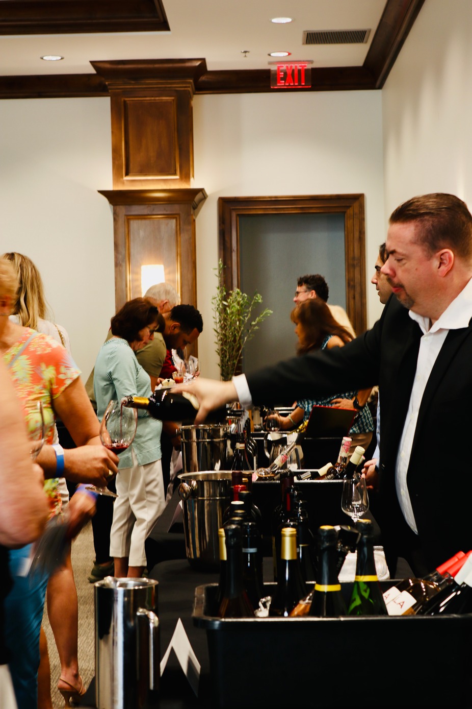 Classic Club Fall Wine Expo event photo