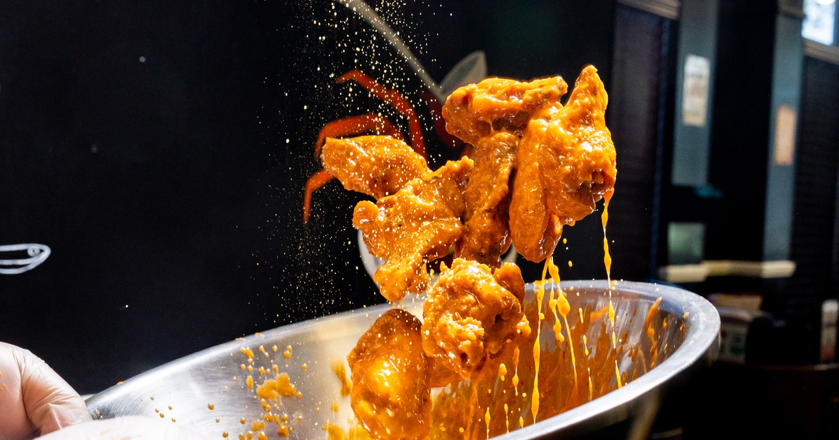 Entrance to restaurant, sign above