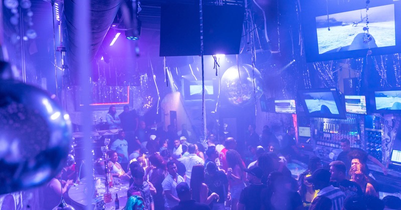 Interior full of guests