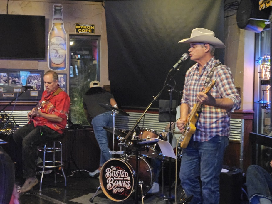 Busted Bones Band (7:00-10:30) event photo