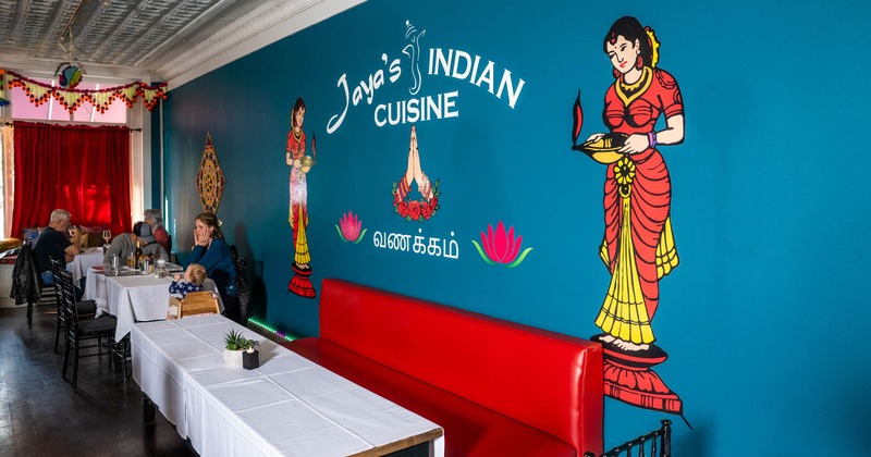 Dining area, banquette seating