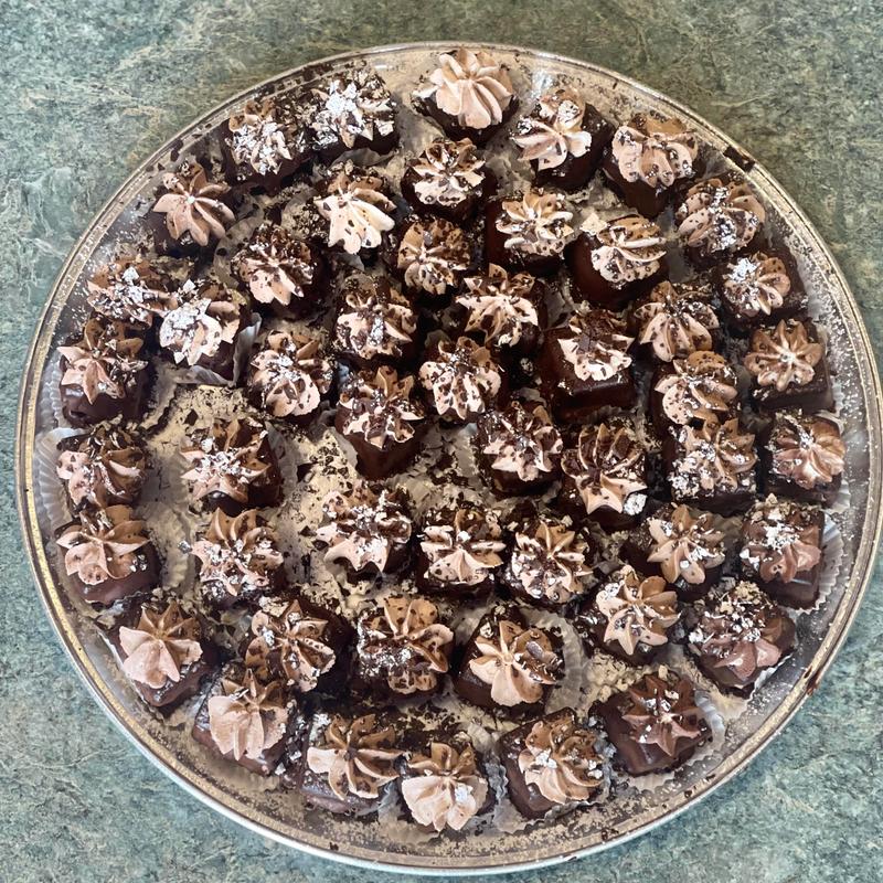 menu item 137 of 138, Petit Four Cakes