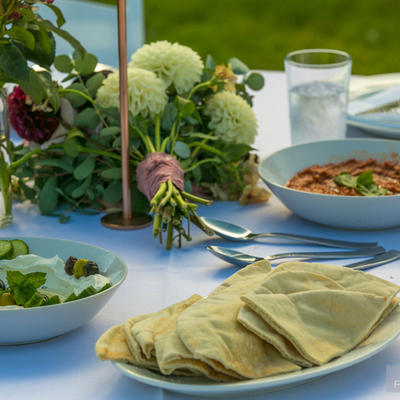 Flat bread with two types of dips