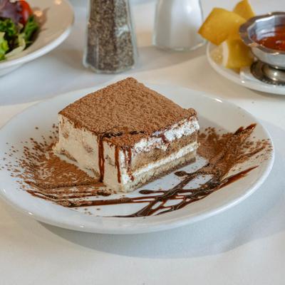 Tiramisu Cake.