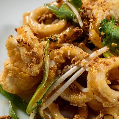 A closeup on the Calamari.