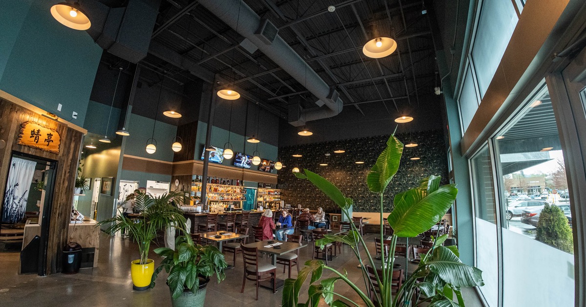 Interior, wide view, dining area