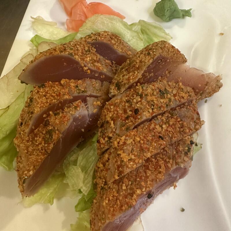 8 Piece Pepper Tuna Sashimi photo