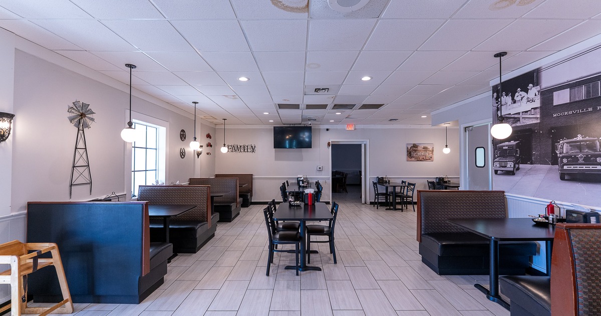 Spacious and cozy interior dining area